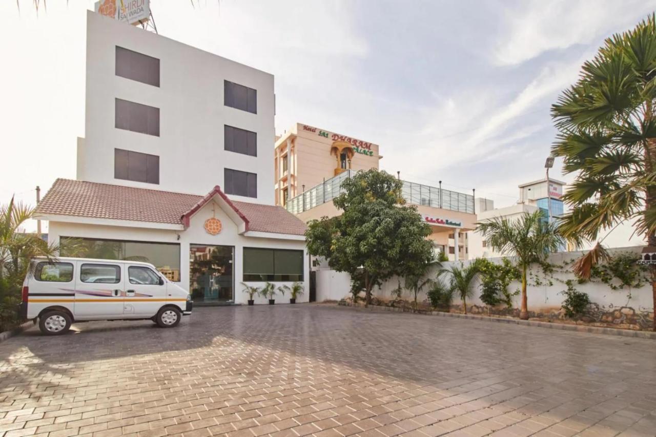 Hotel Shirdi Sai Wada Bagian luar foto