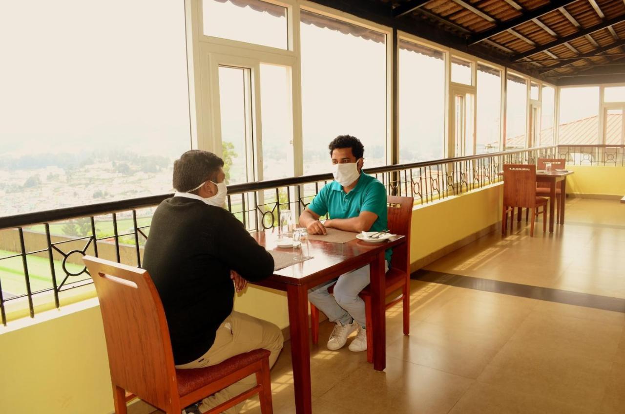 Hotel Shirdi Sai Wada Bagian luar foto