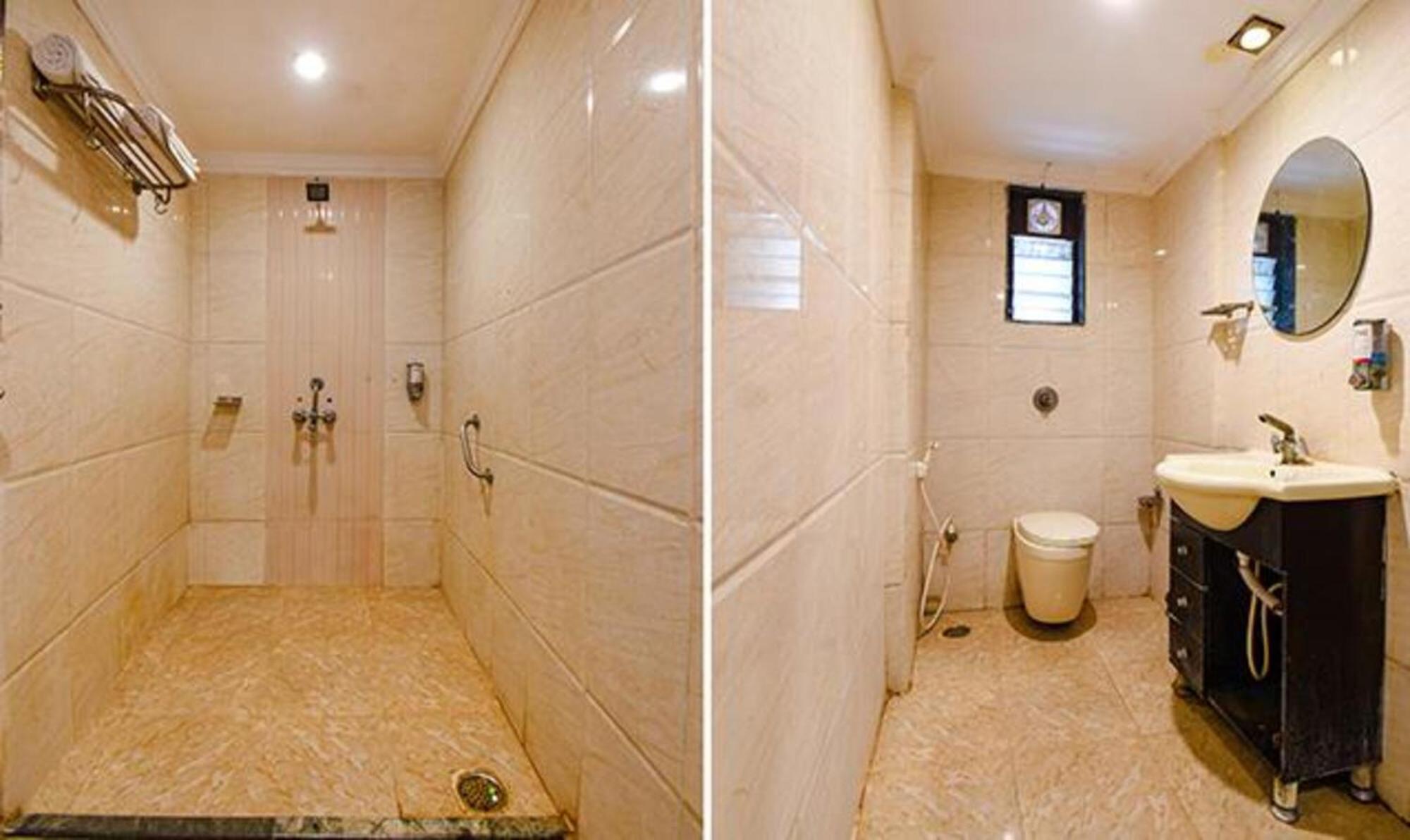 Hotel Shirdi Sai Wada Bagian luar foto