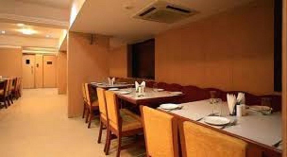 Hotel Shirdi Sai Wada Bagian luar foto